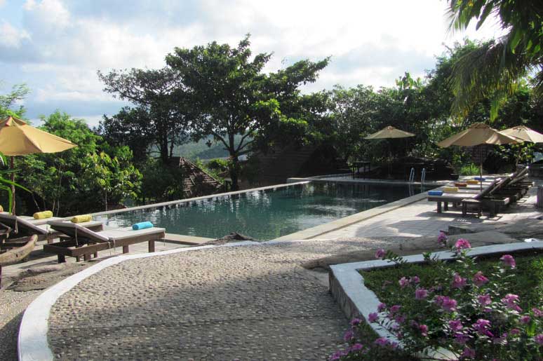 swimming pool
